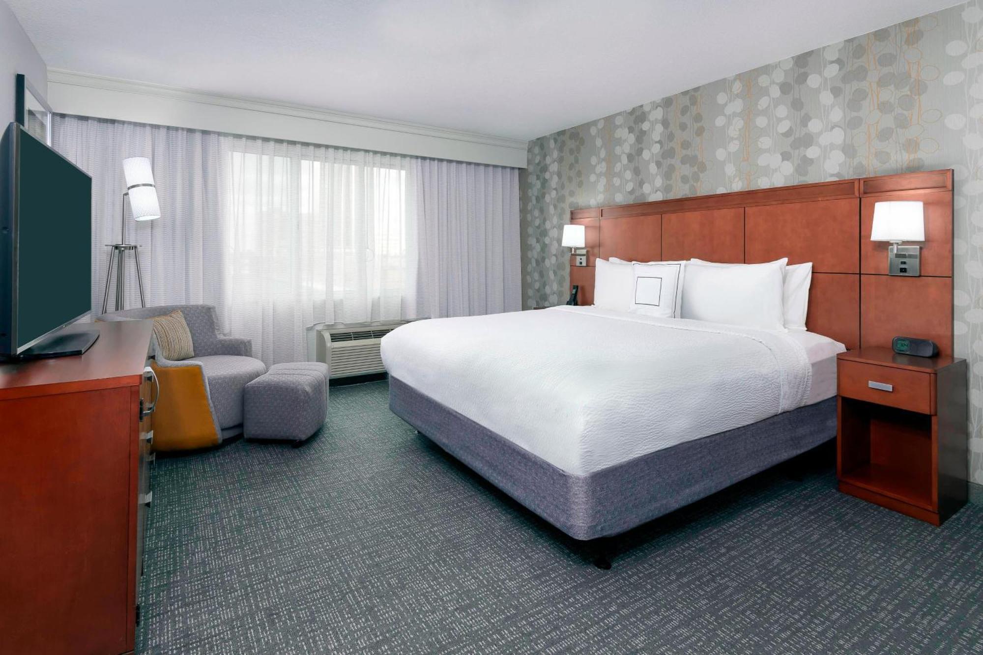 Courtyard Fort Wayne Downtown At Grand Wayne Convention Center Εξωτερικό φωτογραφία