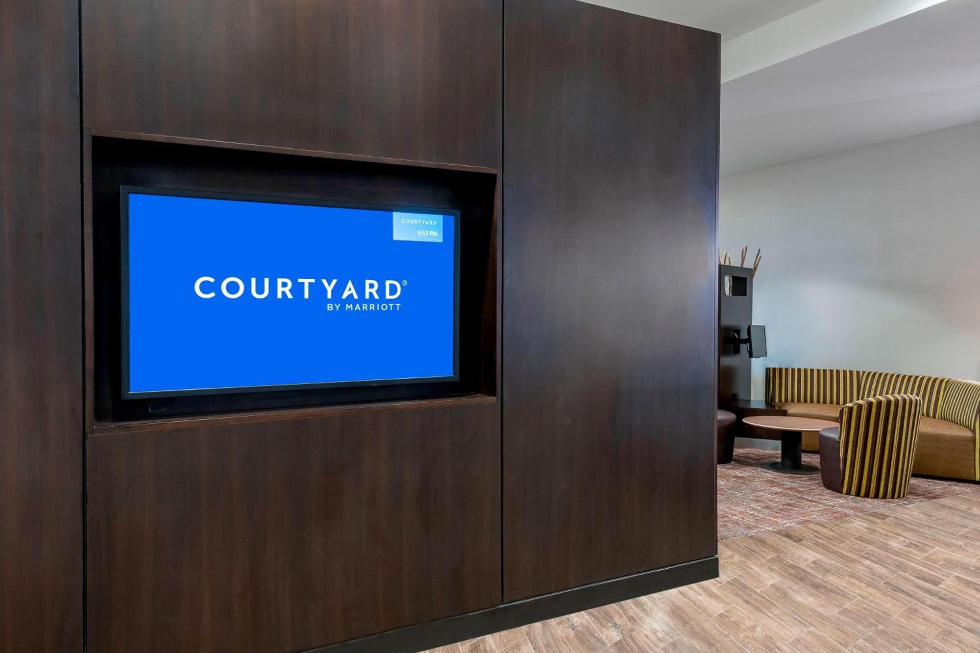 Courtyard Fort Wayne Downtown At Grand Wayne Convention Center Εξωτερικό φωτογραφία